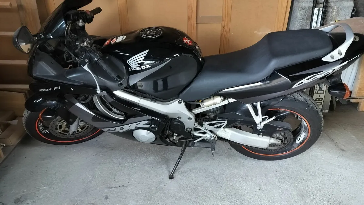 Honda CBR600 F4i - Image 3