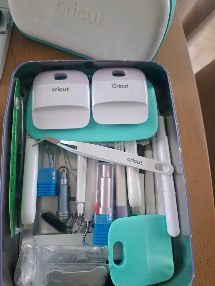 Circut machines and accessories - Image 2