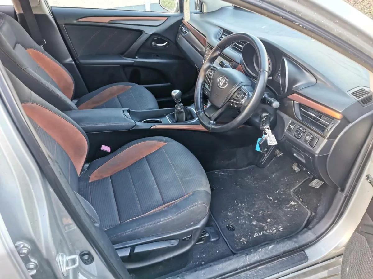 161 Toyota Avensis Diesel - Image 4