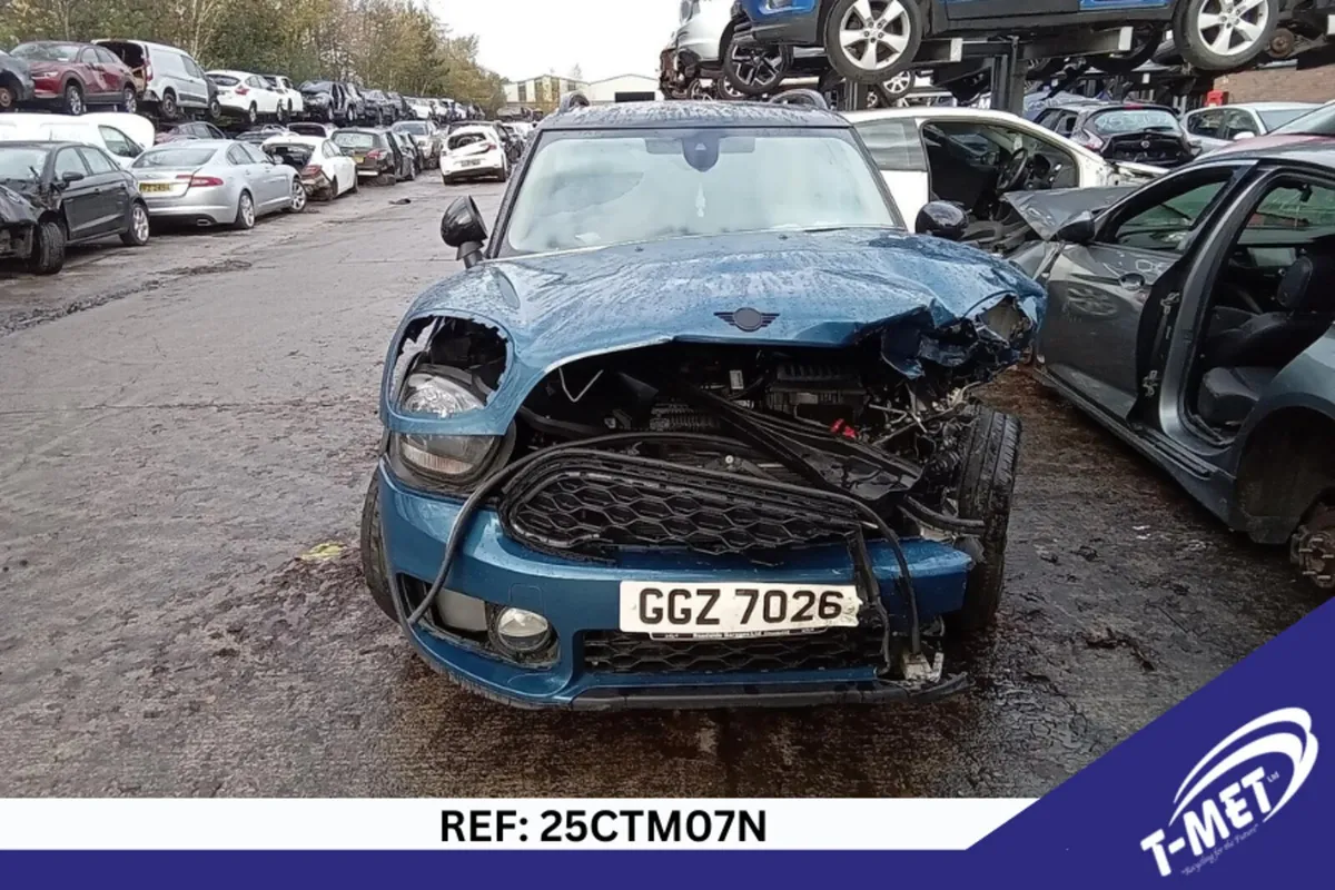 2017 MINI COUNTRYMAN BREAKING FOR PARTS - Image 4