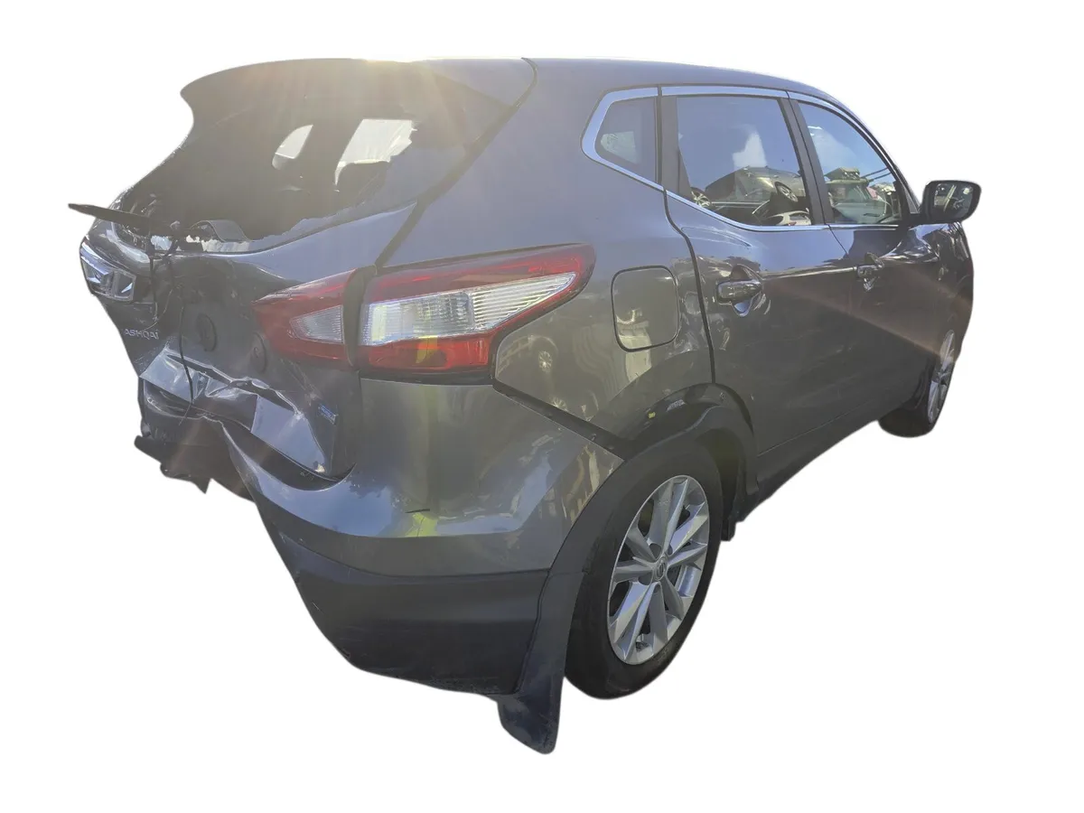 2015 NISSAN QASHQAI For Breaking/Dismantling - Image 3