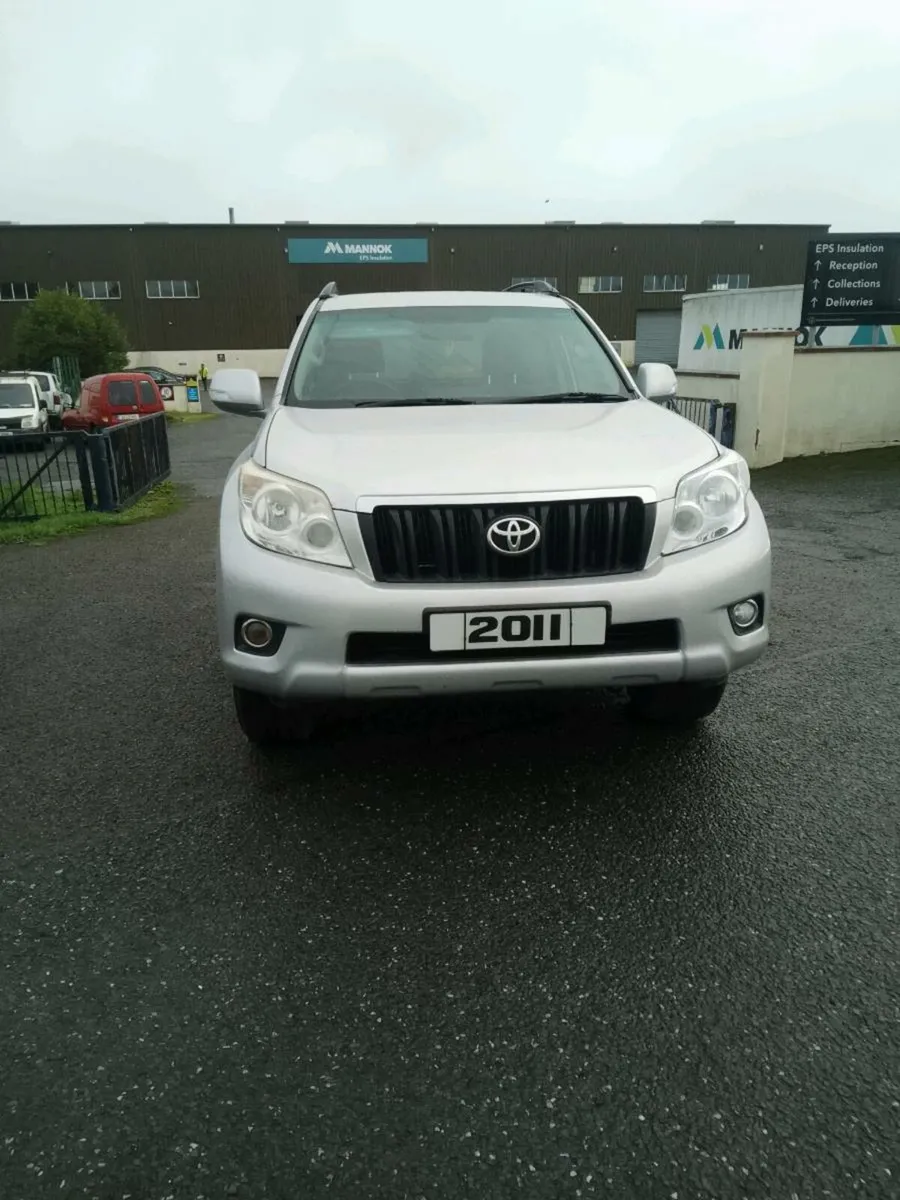 Toyota landcruiser swb 2011 - Image 2