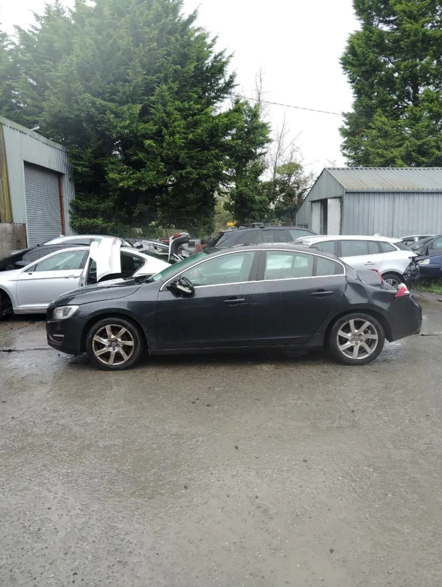 Breaking Volvo S60 2014 2.0 diesel - Image 2