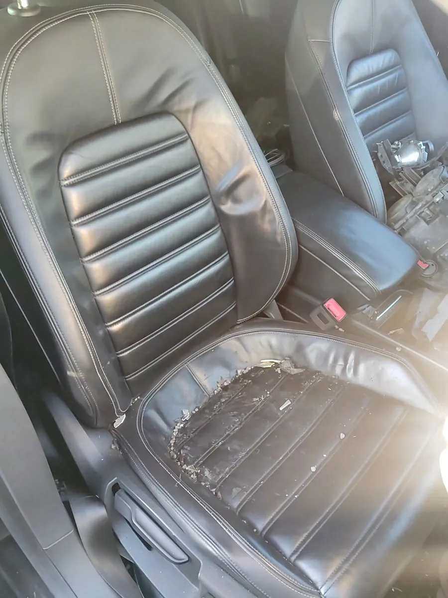 Breaking Passat CC 2012 2.0tdi cff lc9x nfu - Image 2