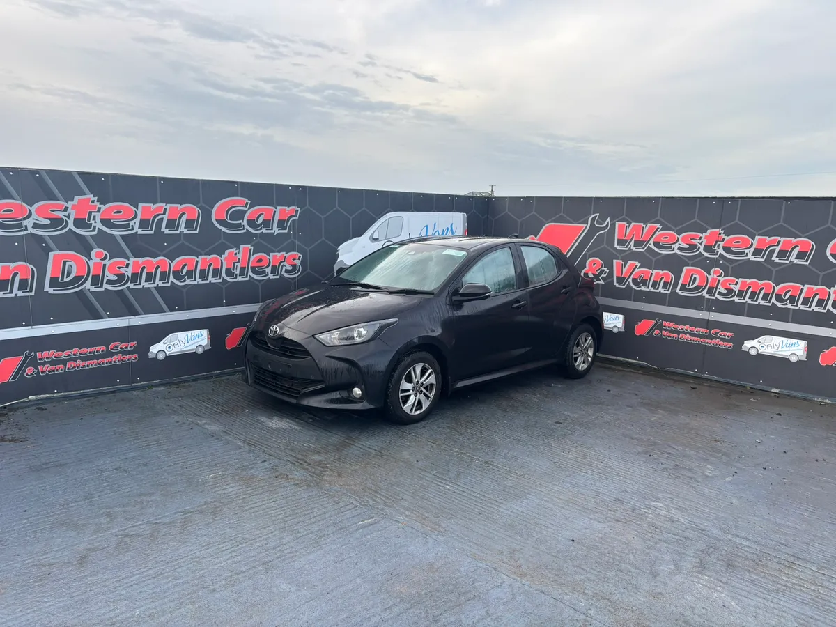 221 Toyota Yaris 1.0 vvti for dismantling