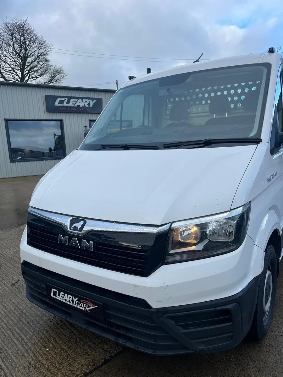 2021 MAN TGE SWB Flatbed RWD - Image 1