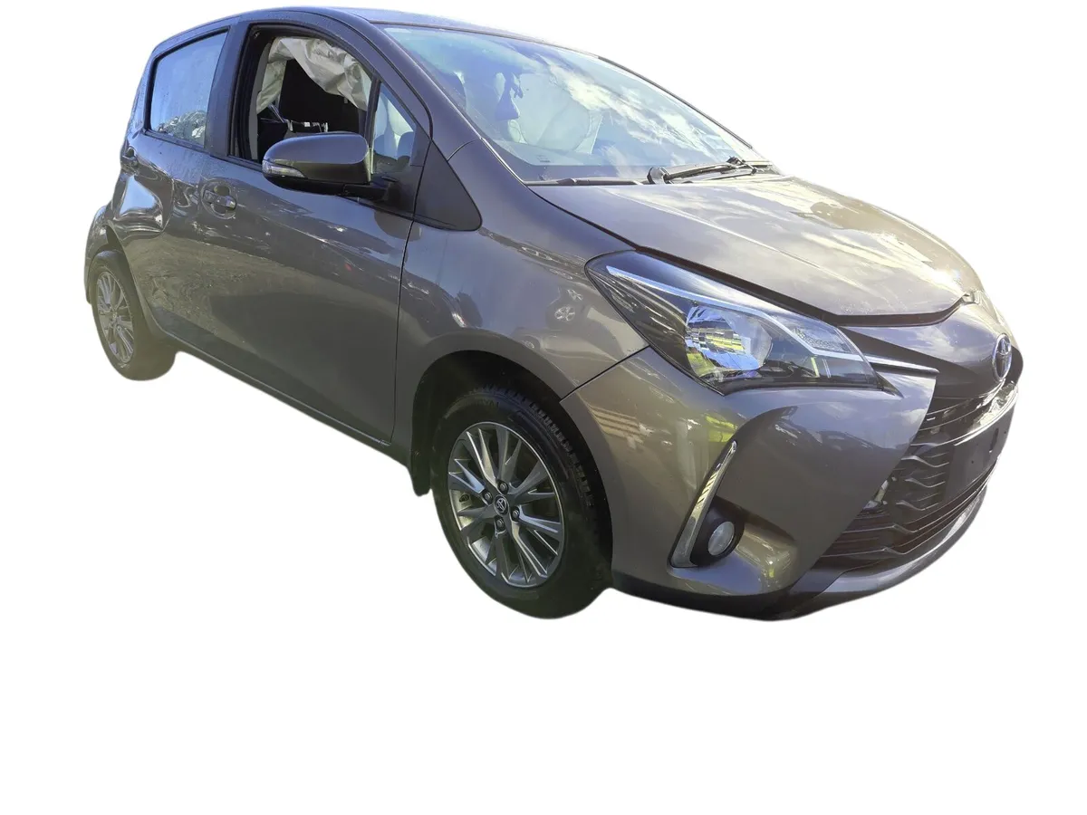 2018 TOYOTA YARIS For Breaking/Dismantling - Image 1