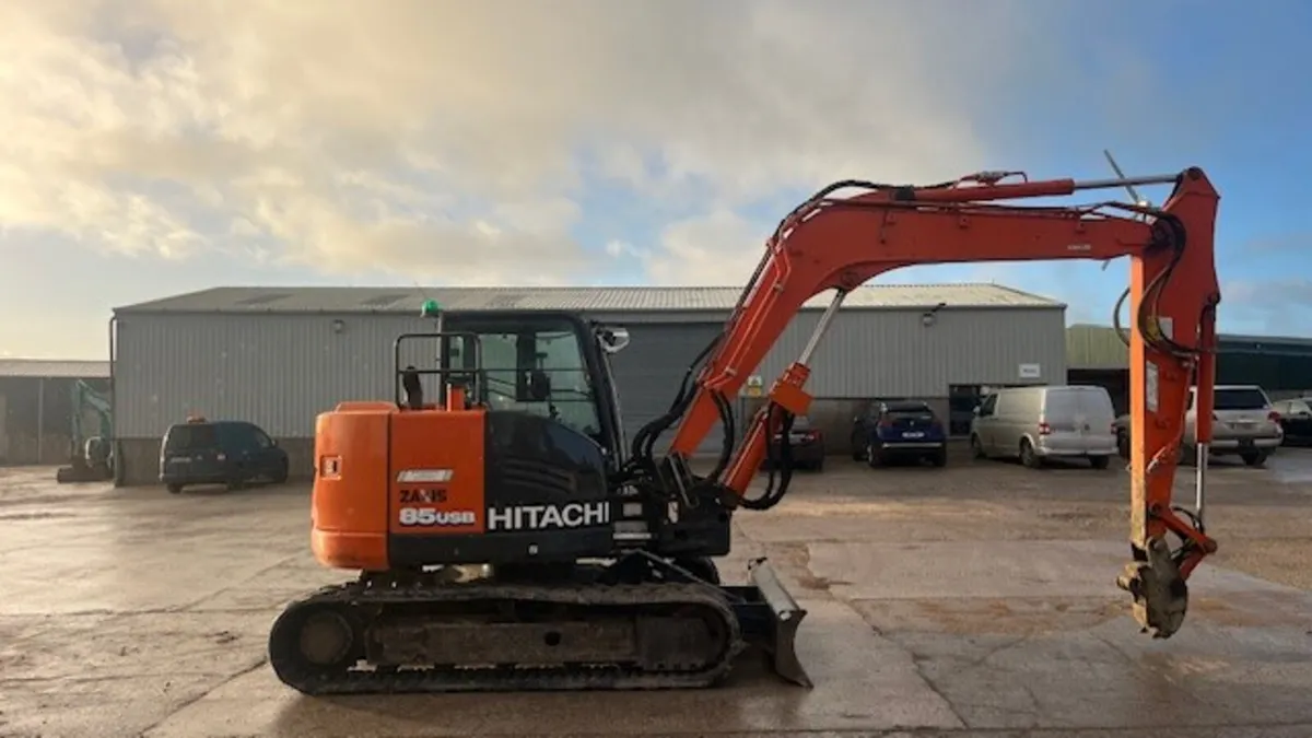 2019 Hitachi ZX 85 USB - Image 3