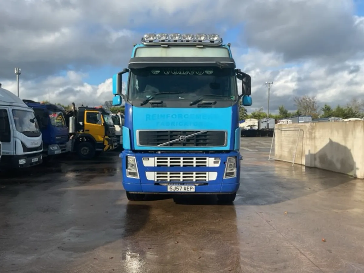 2007 Volvo FH480 6x2 Twin Wheel Tag Axle - Image 2