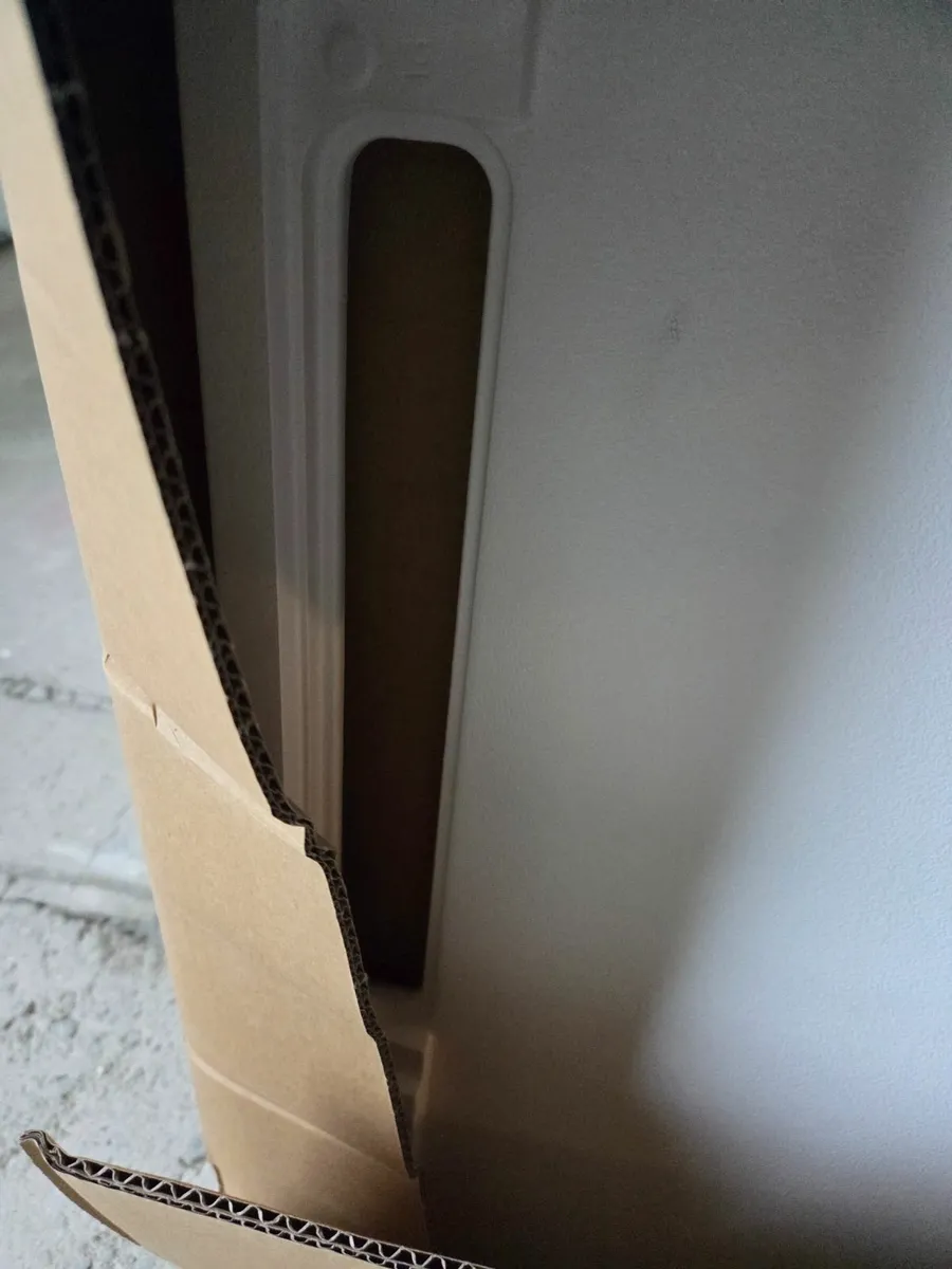 Laufen shower tray Brand New Unused - Image 3