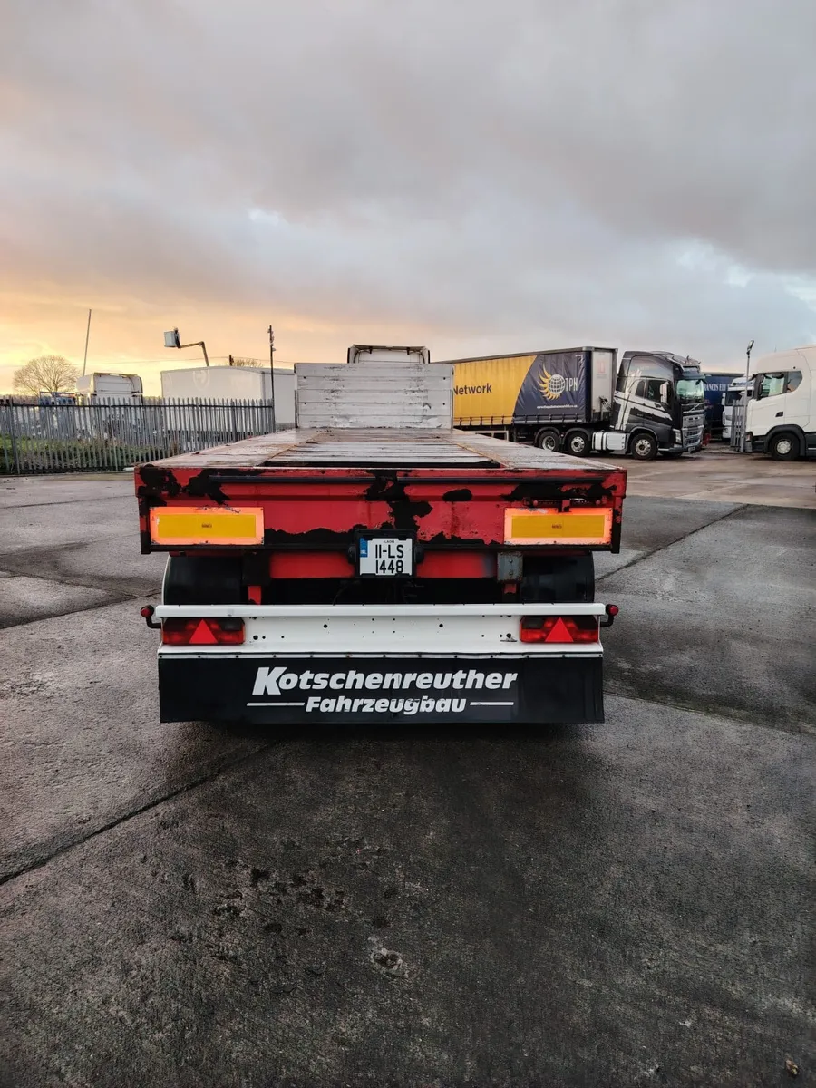 28 foot Urban Flat trailer Coil Wells Rear Steer - Image 2