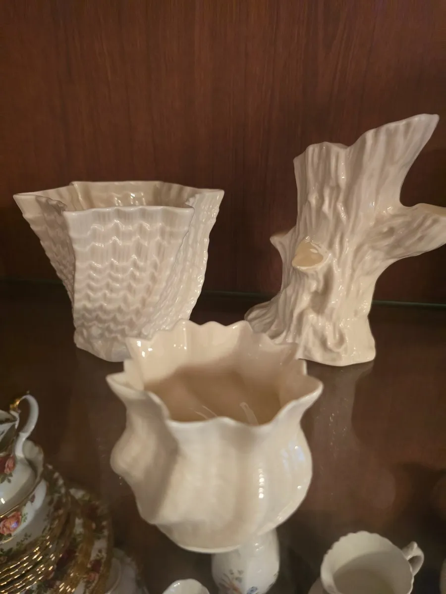 REDUCED - BELEEK CHINA VASES X 3 - Image 2