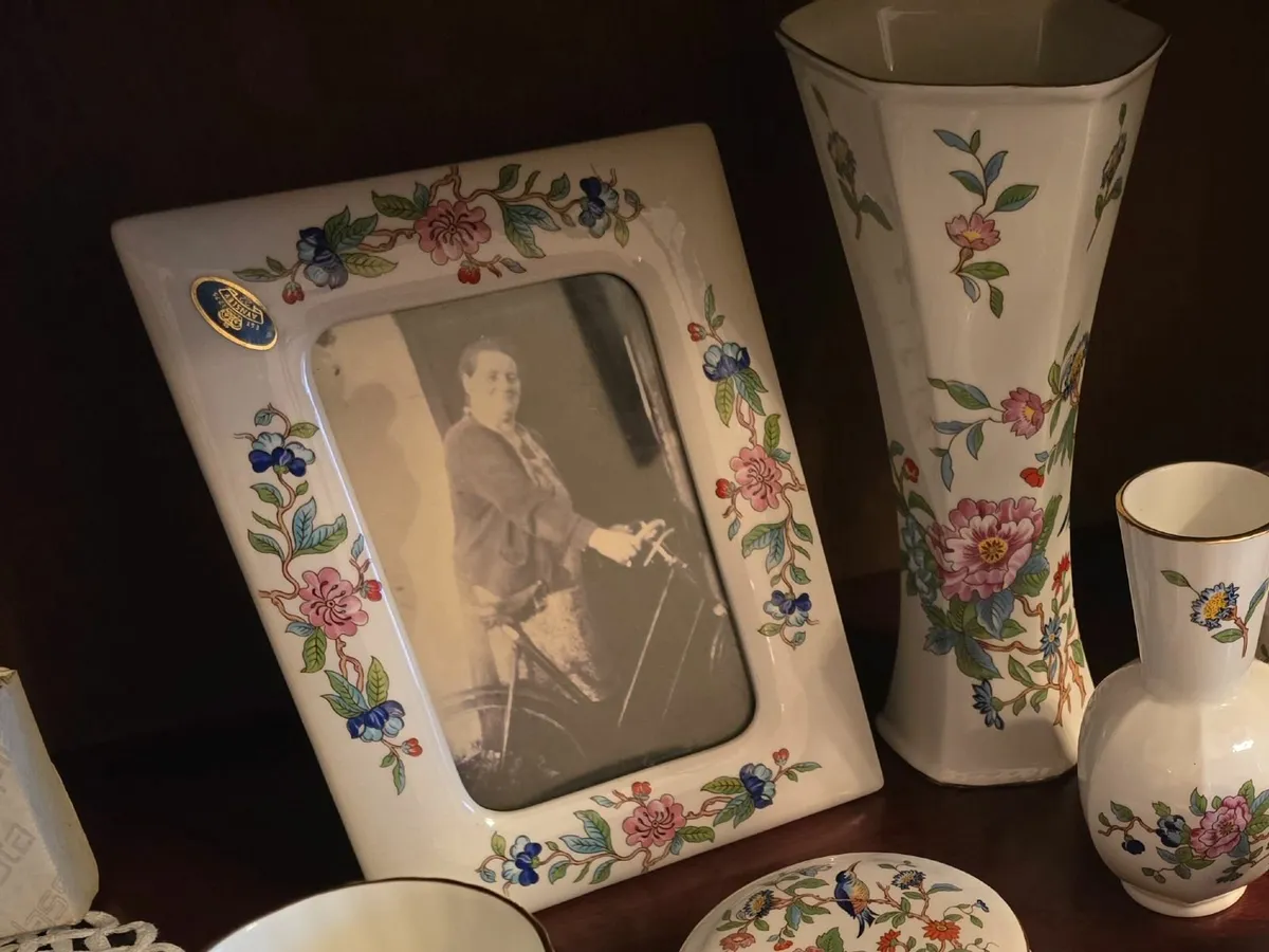 REDUCED - AYNSLEY CHINA PEMBROKE PATTERN SET - Image 3