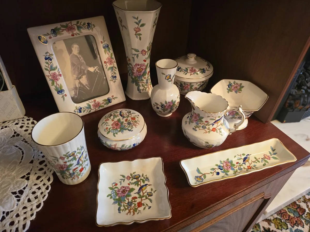 REDUCED - AYNSLEY CHINA PEMBROKE PATTERN SET - Image 1
