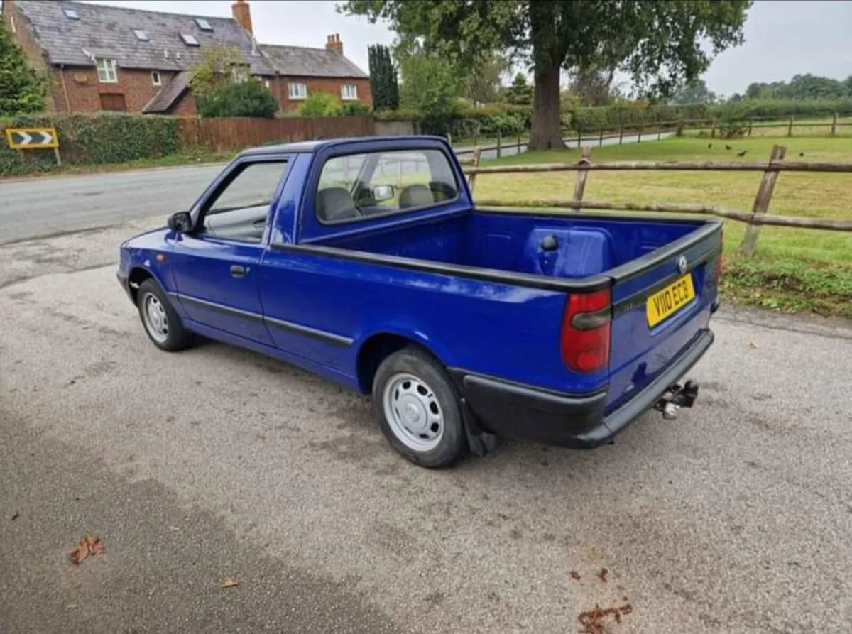Volkswagen Caddy Pick-up - Image 3