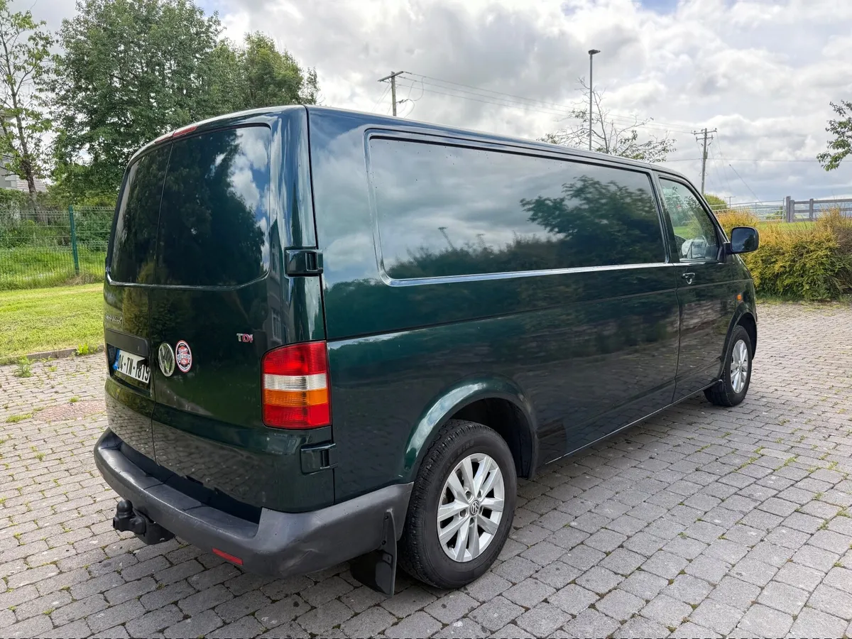 Volkswagen Transporter LWB Rear window NEW DOE2004 - Image 4