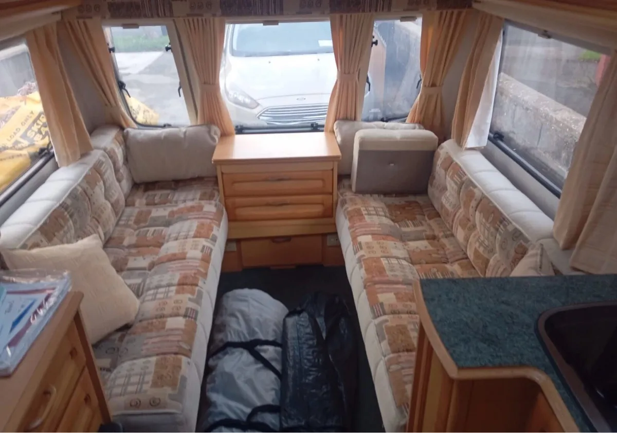 2006 Compass Corona 482 - Image 4