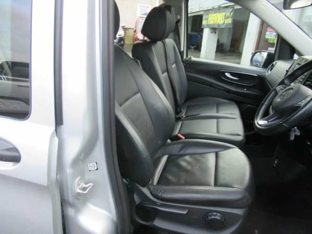 2.0 114 CDI SELECT Tourer 9 Seater G-Tronic 5dr Di - Image 3