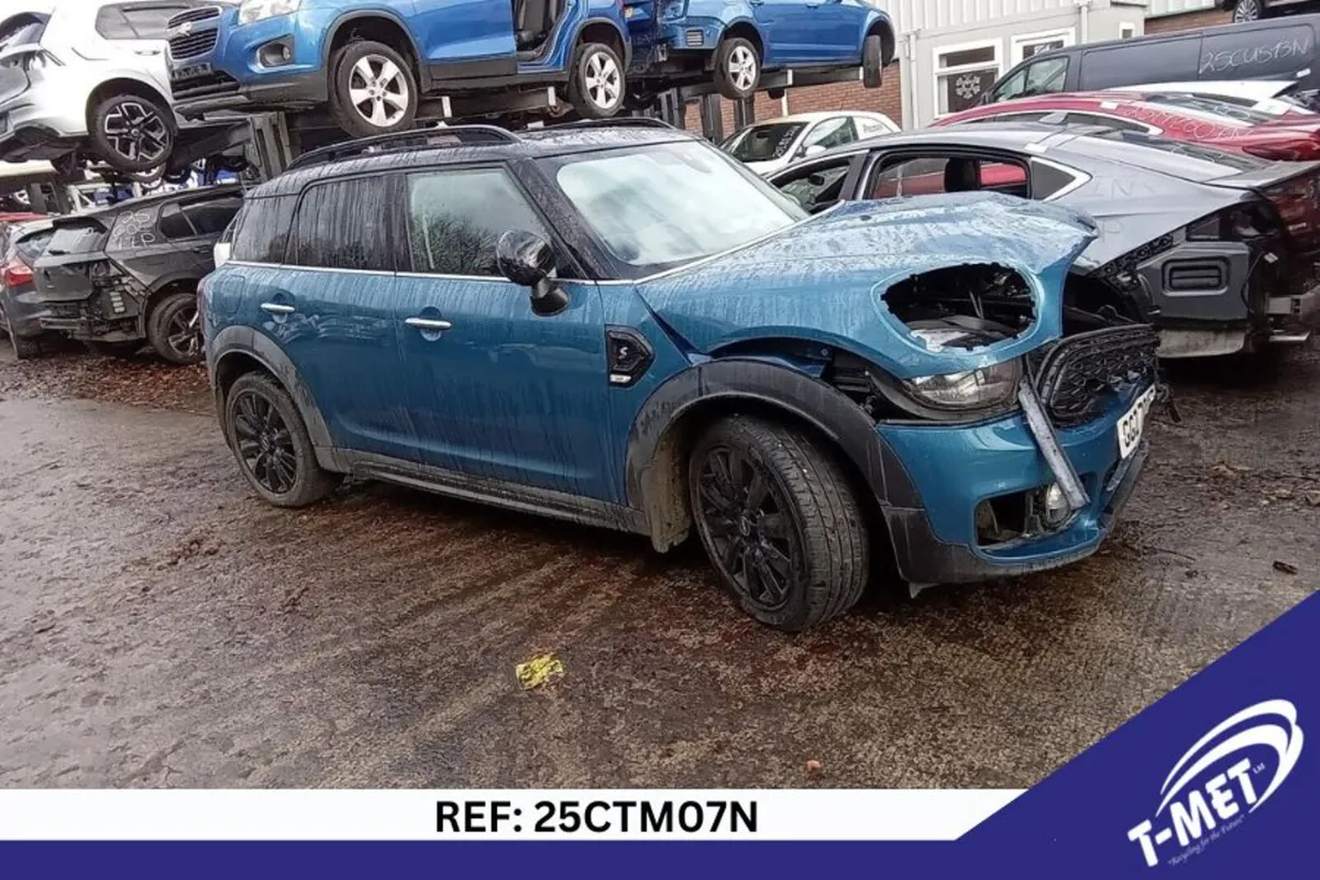 2017 MINI COUNTRYMAN BREAKING FOR PARTS - Image 4