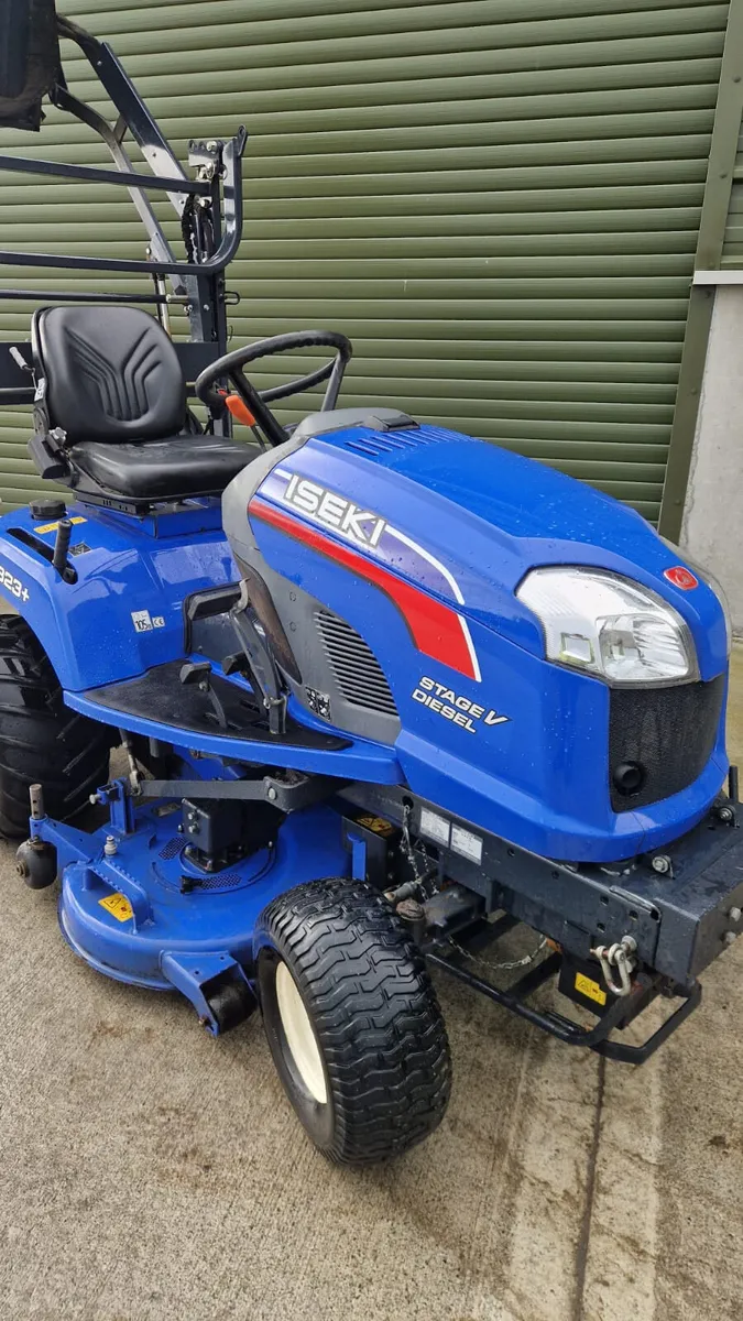 Iseki SXG323+ High Dump – Mint Condition (280 hrs) - Image 2