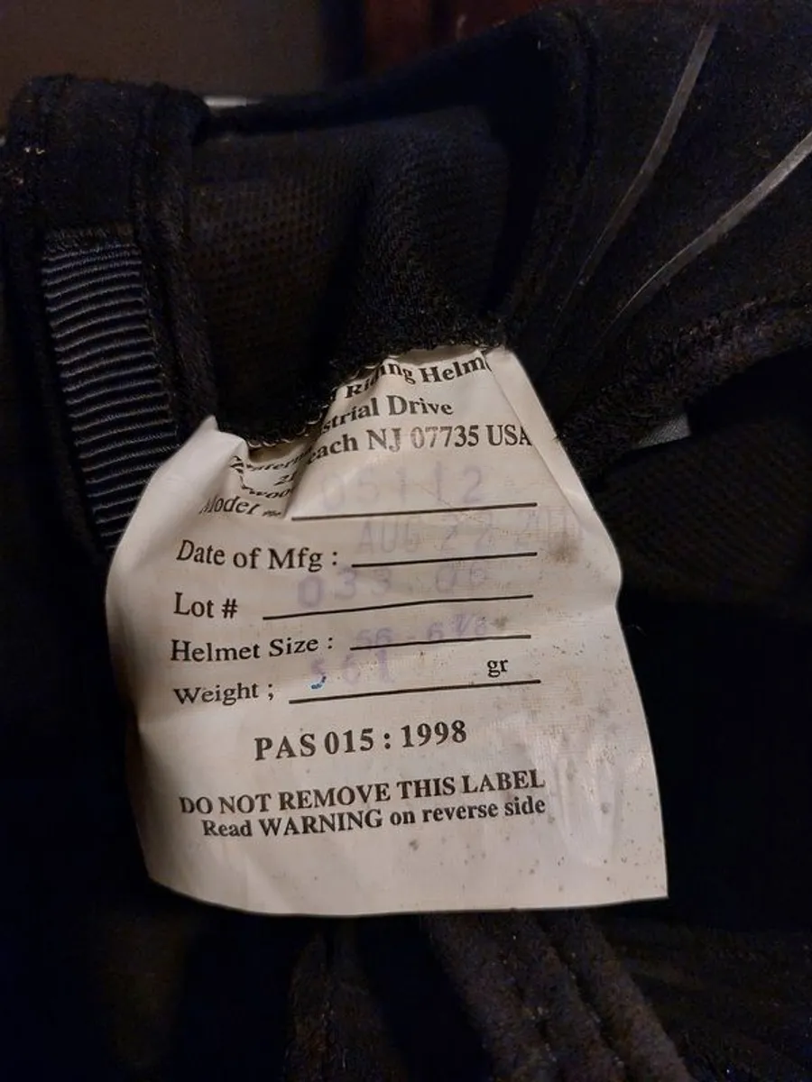 Riding helmet - Image 4