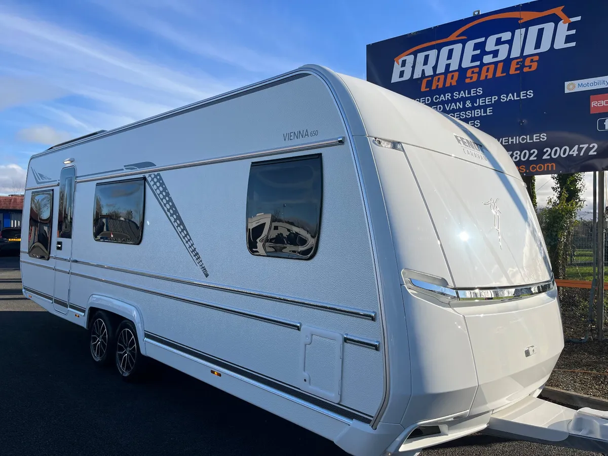 NEW 2026 FENDT VIENNA 650/700 LUXURY CARAVAN - Image 1