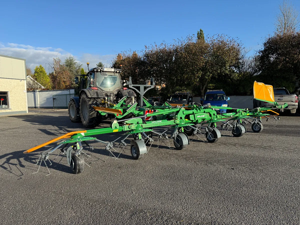 NEW MALONE 6 ROTOR TEDDER -€25000 - Image 1