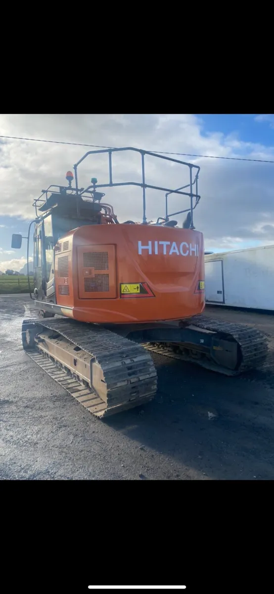 2019 Hitachi Zaxis 225-6 - Image 2