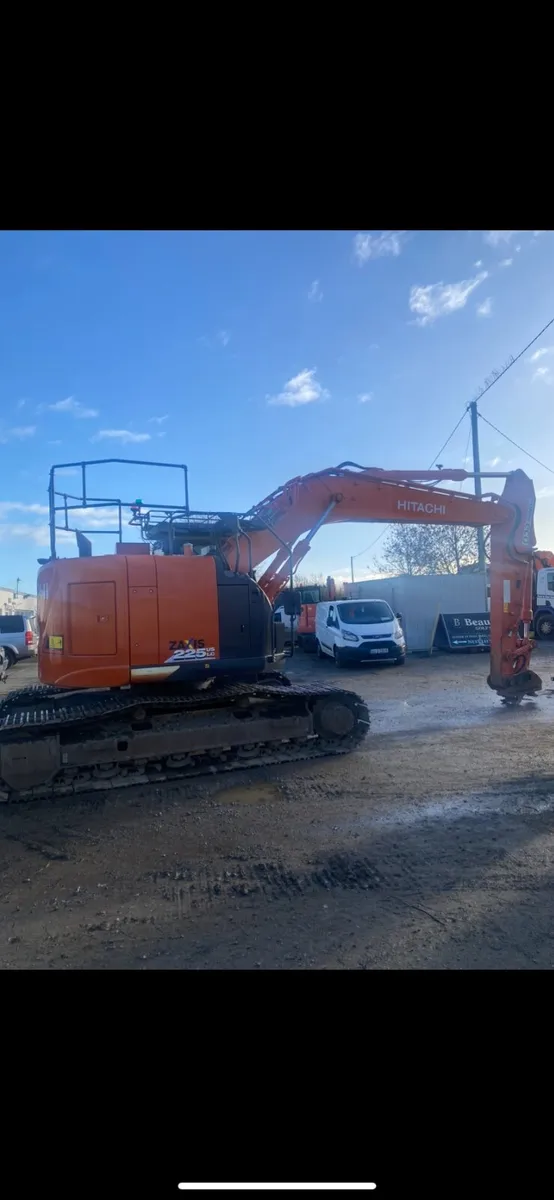 2019 Hitachi Zaxis 225-6 - Image 4
