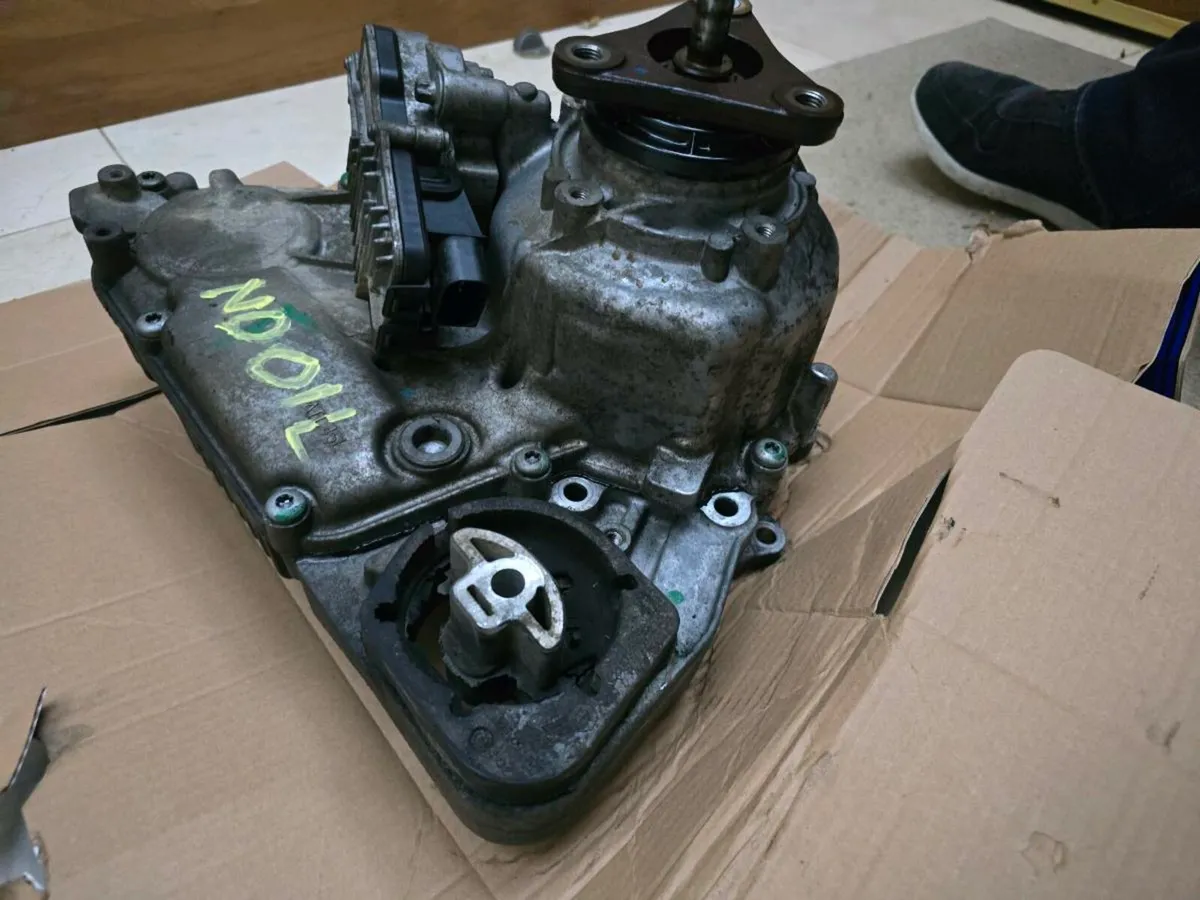 BMW X3 2013 Xdrive f25 driveshaft transfer box - Image 4