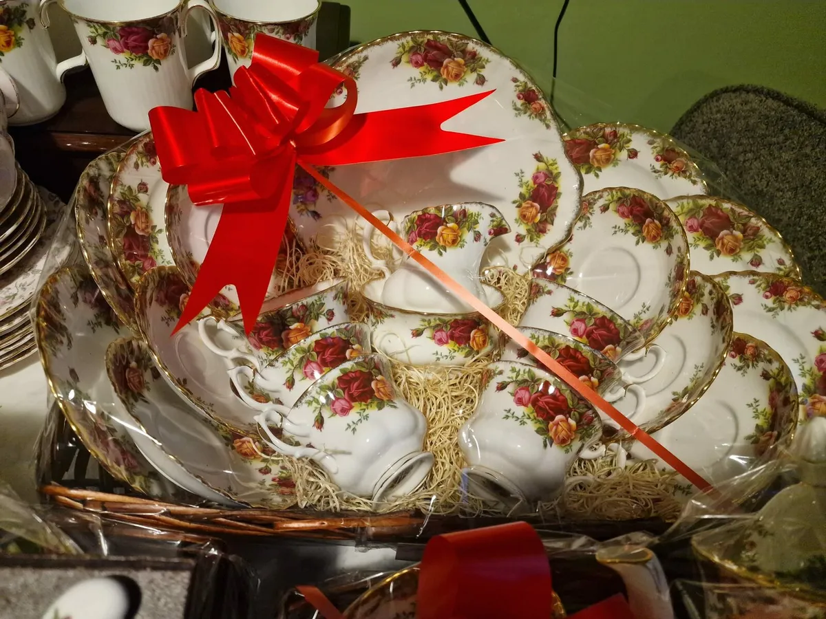 Quality vintage immaculate tea sets - Image 1