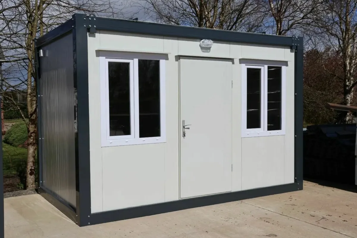 13ft x 8ft Portable Office - Image 1
