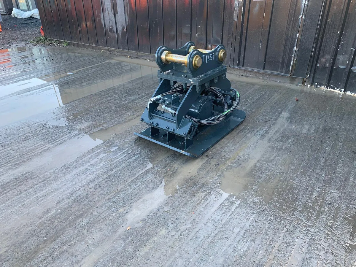 Hydraulic Compaction Plate 65MM PIN - Image 3