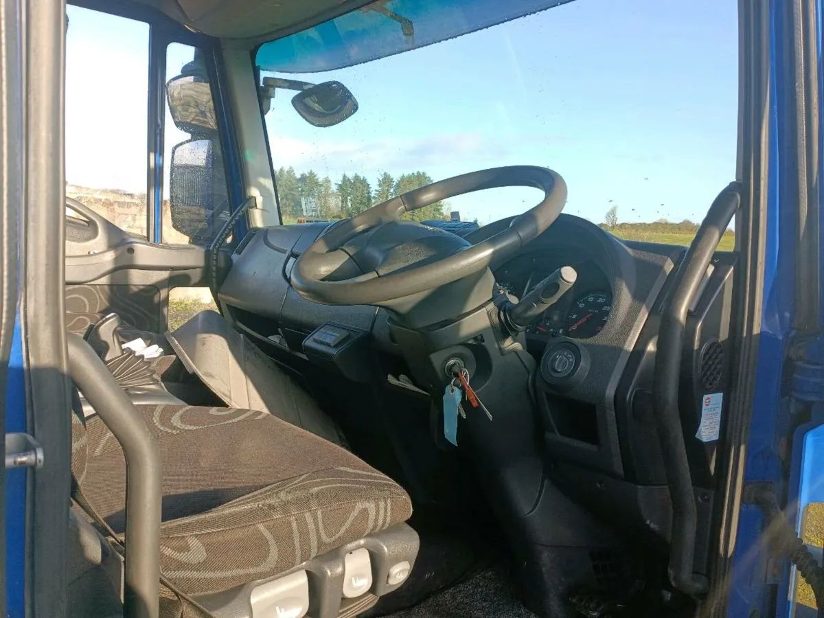 2016 Iveco eurocargo truck box body - Image 3