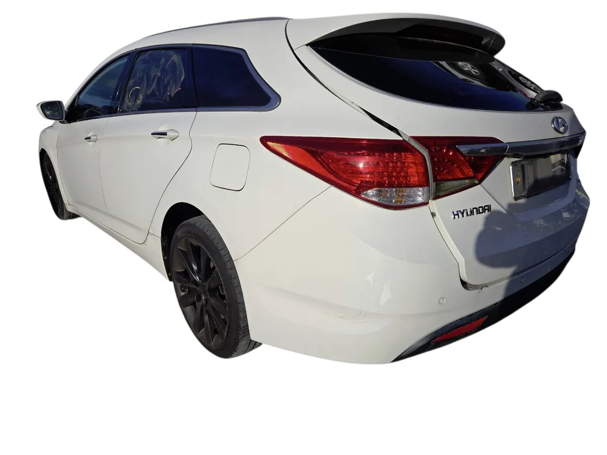 2012 HYUNDAI I40 For Breaking/Dismantling - Image 4