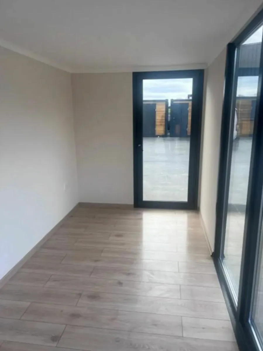 20ft x 8ft Garden Office - Image 4