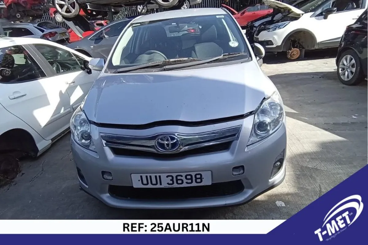 2012 TOYOTA AURIS BREAKING FOR PARTS - Image 2