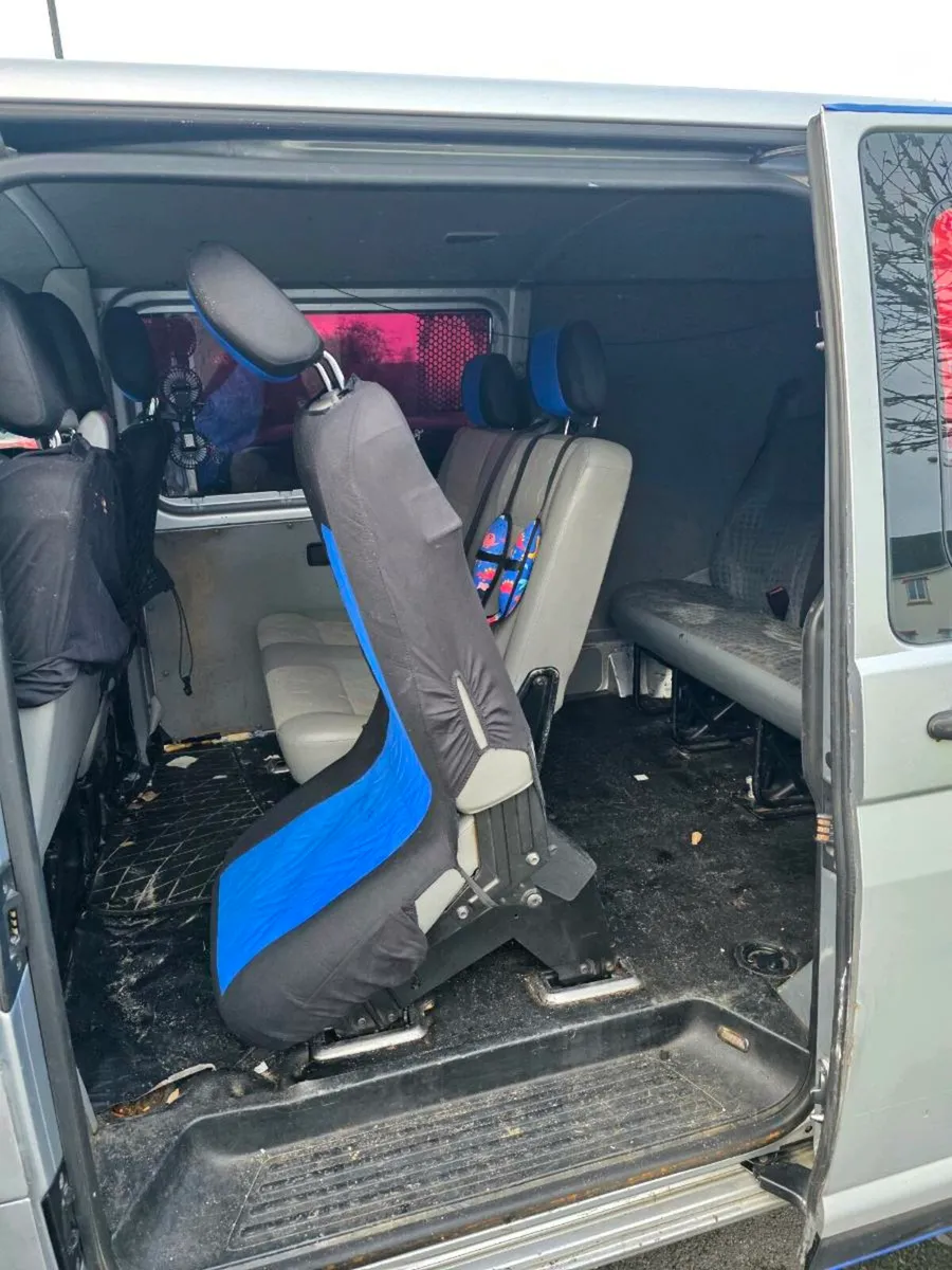 08 vw transporter 6 seater , may swap - Image 4