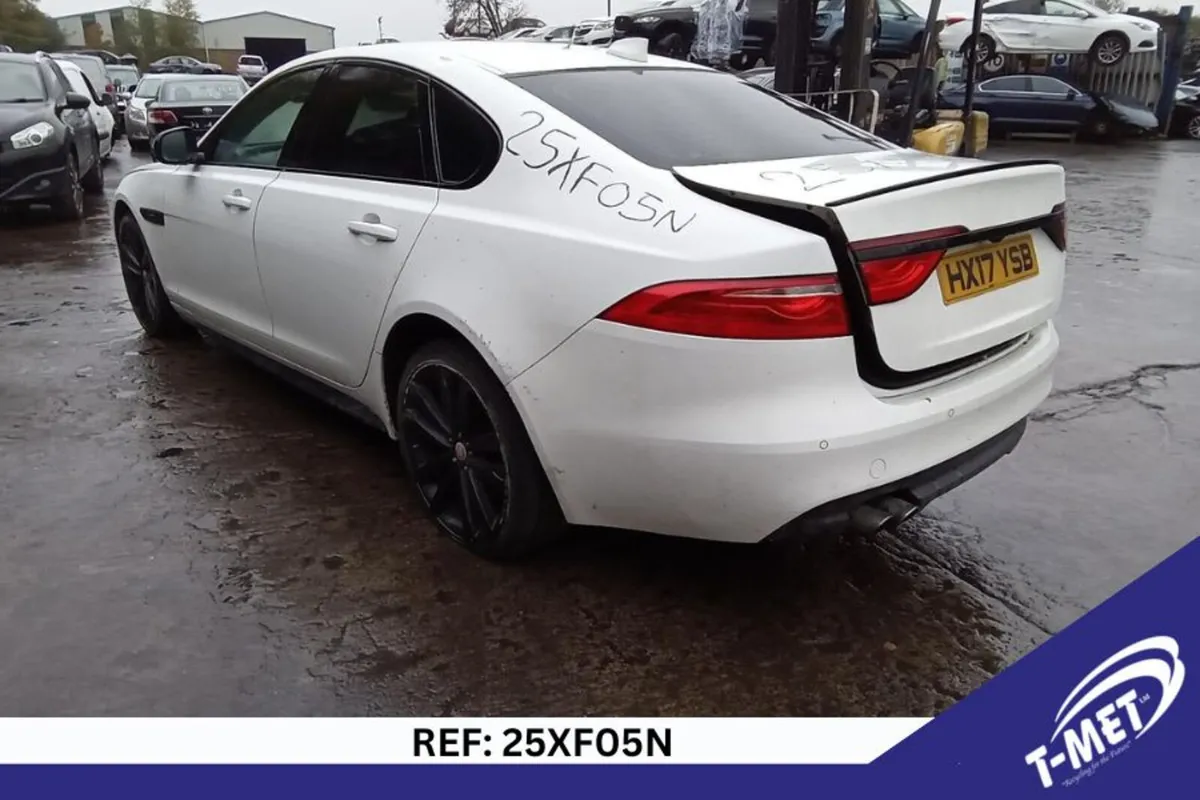 2017 JAGUAR XF BREAKING FOR PARTS - Image 4