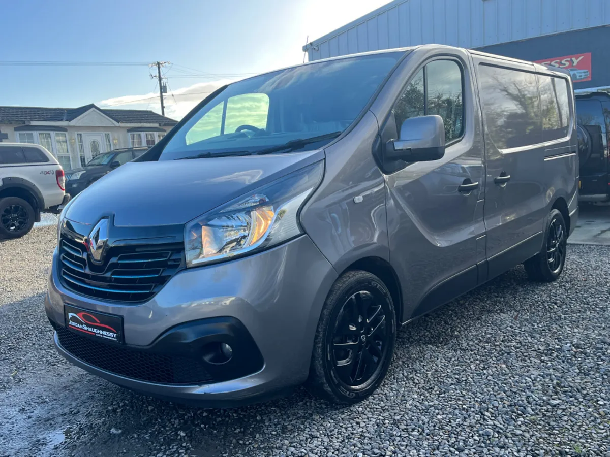 2019 RENAULT TRAFIC SWB SPORT 120BHP - Image 3
