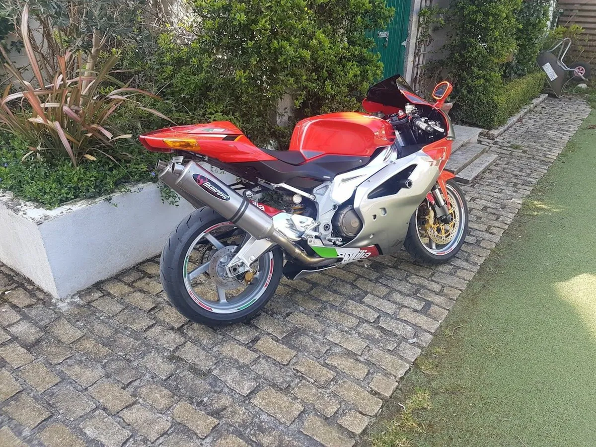 Aprilia RSVR 2004 - Image 3