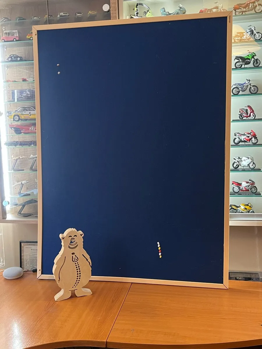 Office desks x 2, filing cabinet and chair. - Image 4