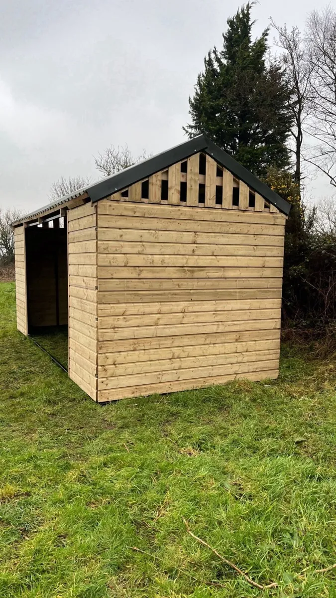 Stables and field shelters - Image 4