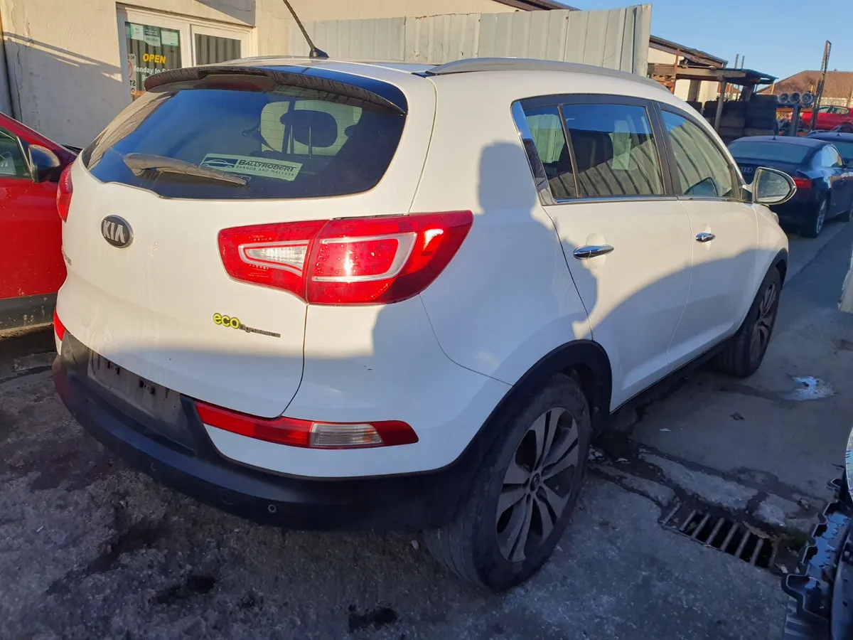 13 KIA SPORTAGE  1.7 CRDI (D4FDC) FOR BREAKING - Image 3