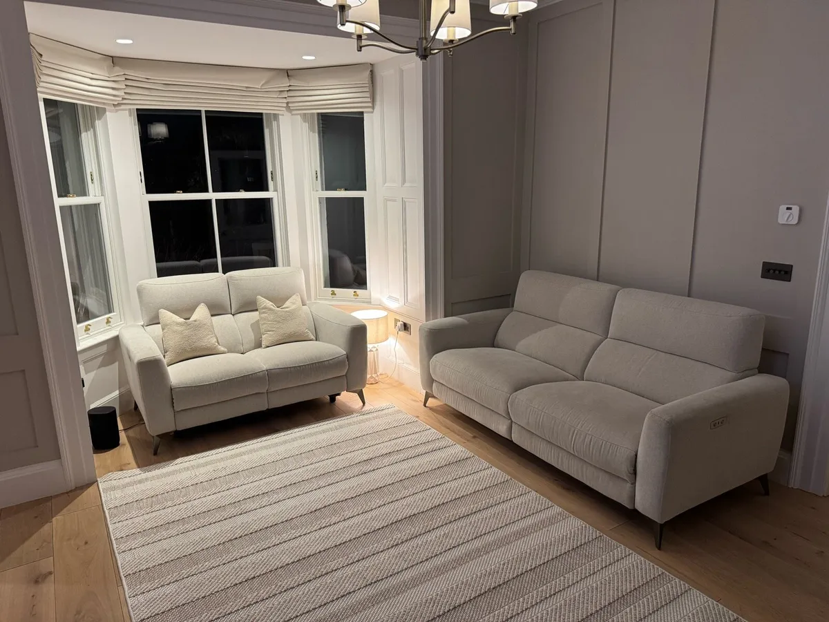 Cream stain resistant 3 + 2 power recliner - Image 1