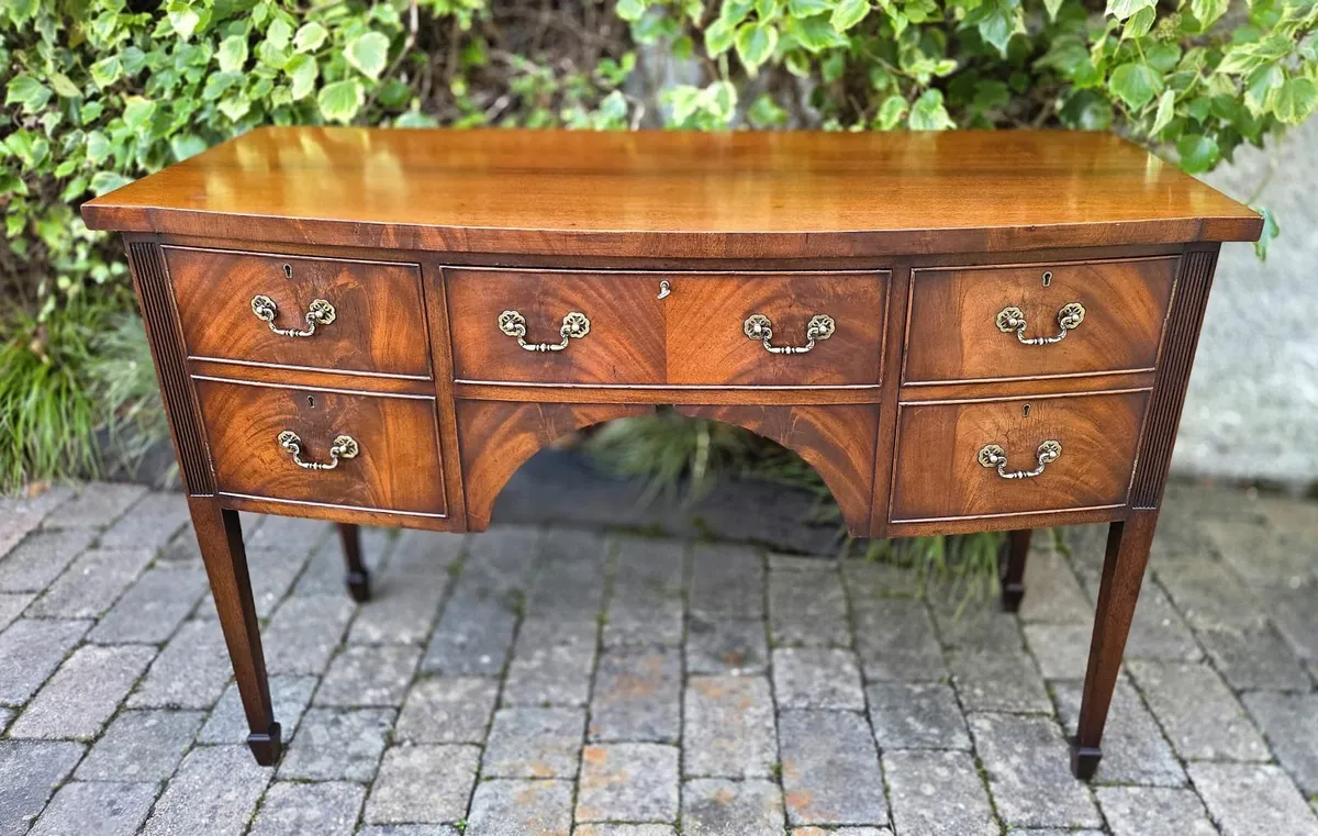 Edwardian Bow front Sideboard- Circa 1910 - Image 1