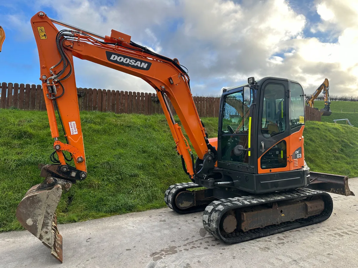 2021 Doosan DX63-3 - Image 2