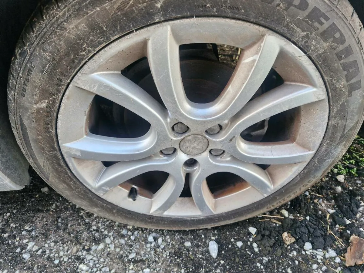 Peugeot 2012 - Image 2