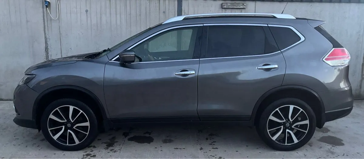 2017 Nissan xtrail for parts - Image 2