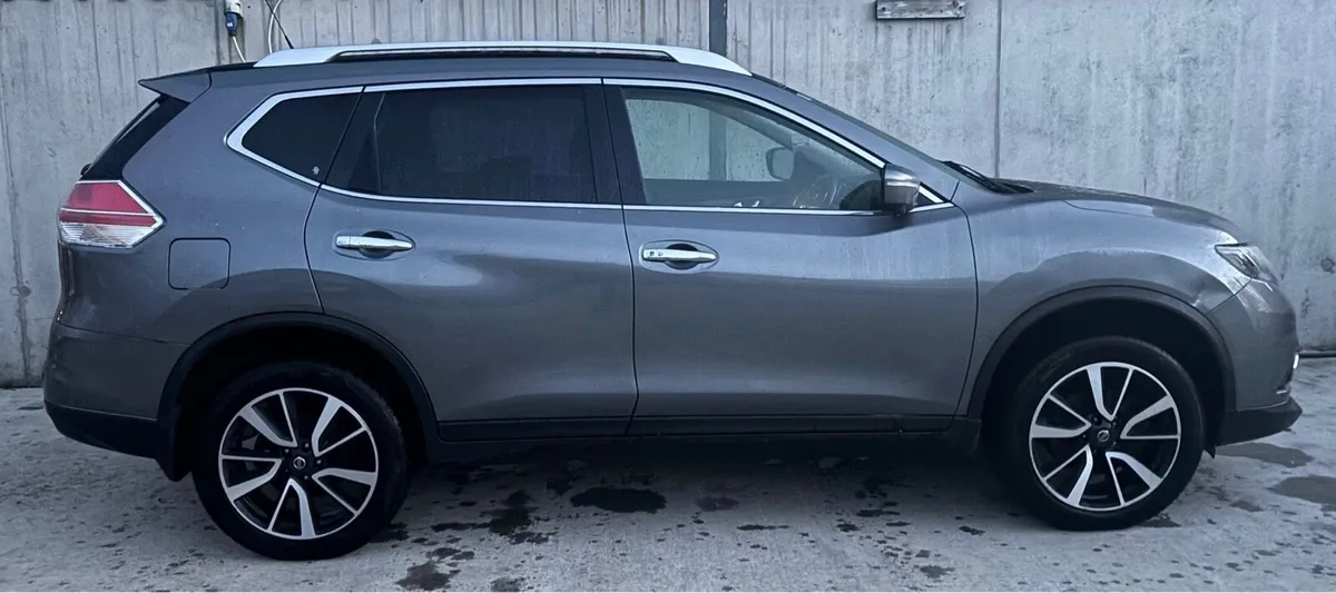 2017 Nissan xtrail for parts - Image 4